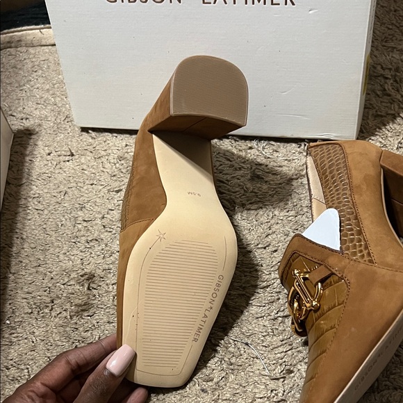 Gibson Latimer Tan Croc-Patterned Loafers - Picture 3 of 5